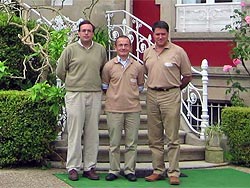  De izquierda a derecha, Alvaro García Mateu, presidente de la AEPES, Jean-Guy Gendrás, representante de la UNUCR, y Gerardo Pajares, presidente de la ACE. (Fotografía: Santiago Segovia)