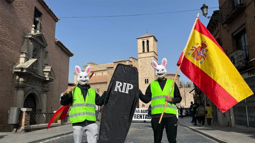 Los agricultores manchegos protestan contra los daños que ocasionan los ‘conejos híbridos’