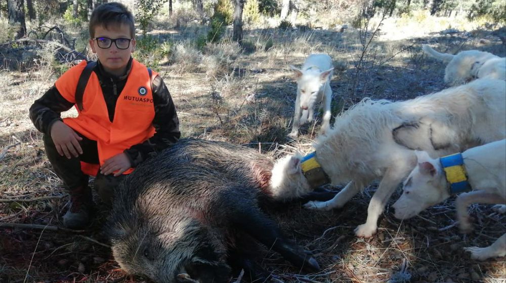 Un joven cazador de 13 años que sueña con tener su propia rehala